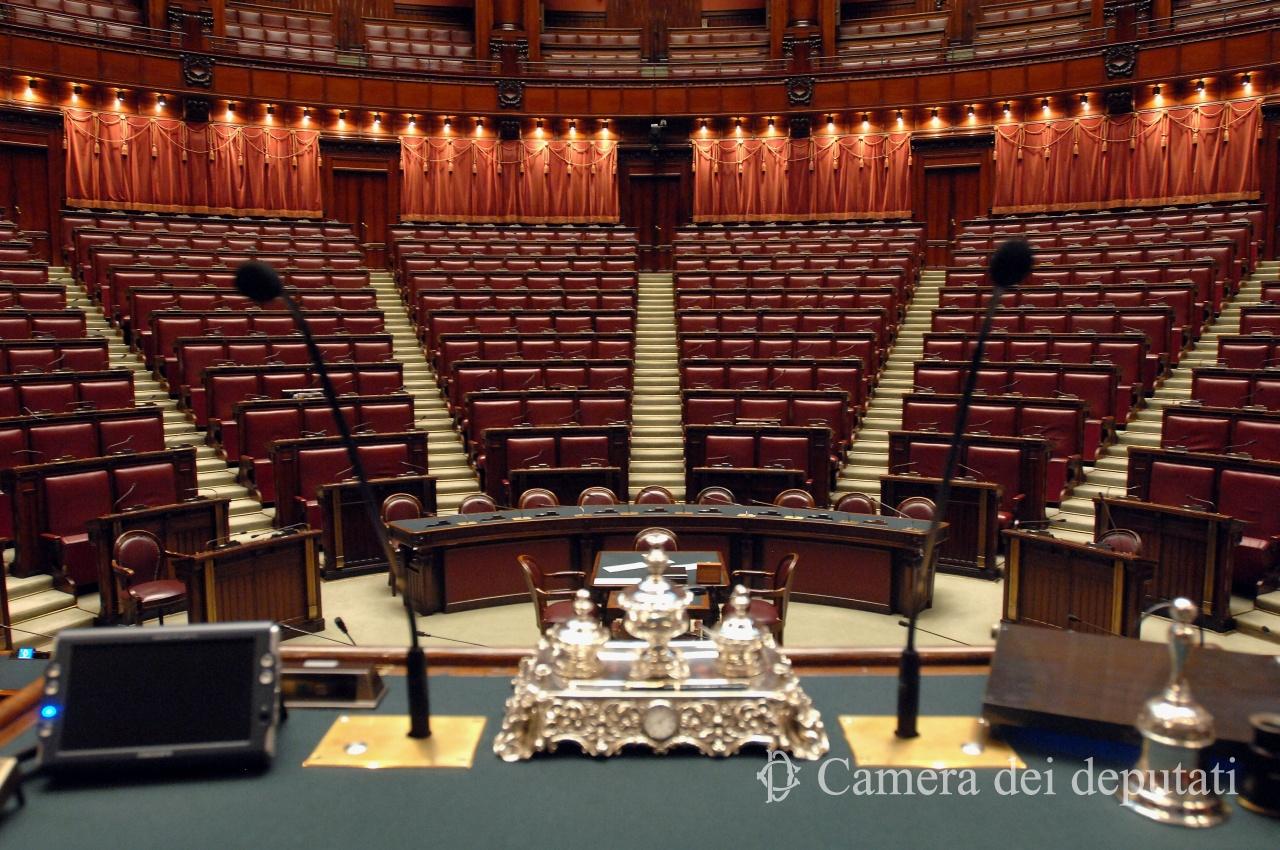 Xvi legislatura comunicazione la camera for Il parlamento italiano attuale